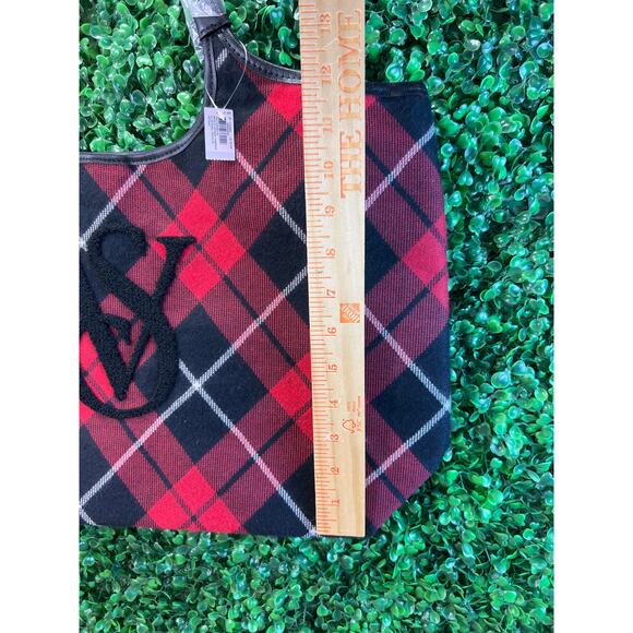 Victoria’s Secret Plaid Holiday Red Tote VS Monogram Logo Bag Fleece NWT - Picture 6 of 7